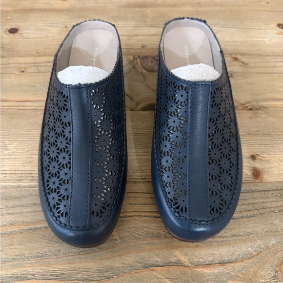 Easy Spirit Dusk SlipOn Mules, Size 6 Wide, Dark Blue, New In Box - Picture 2 of 5